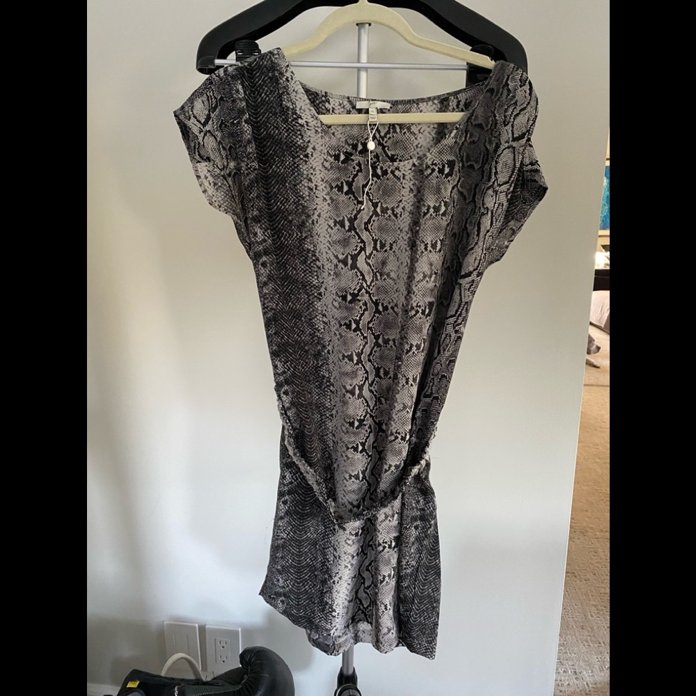 JOIE printed dress - XS, silk, NEW - gorgeous w/cap sleeves and belt